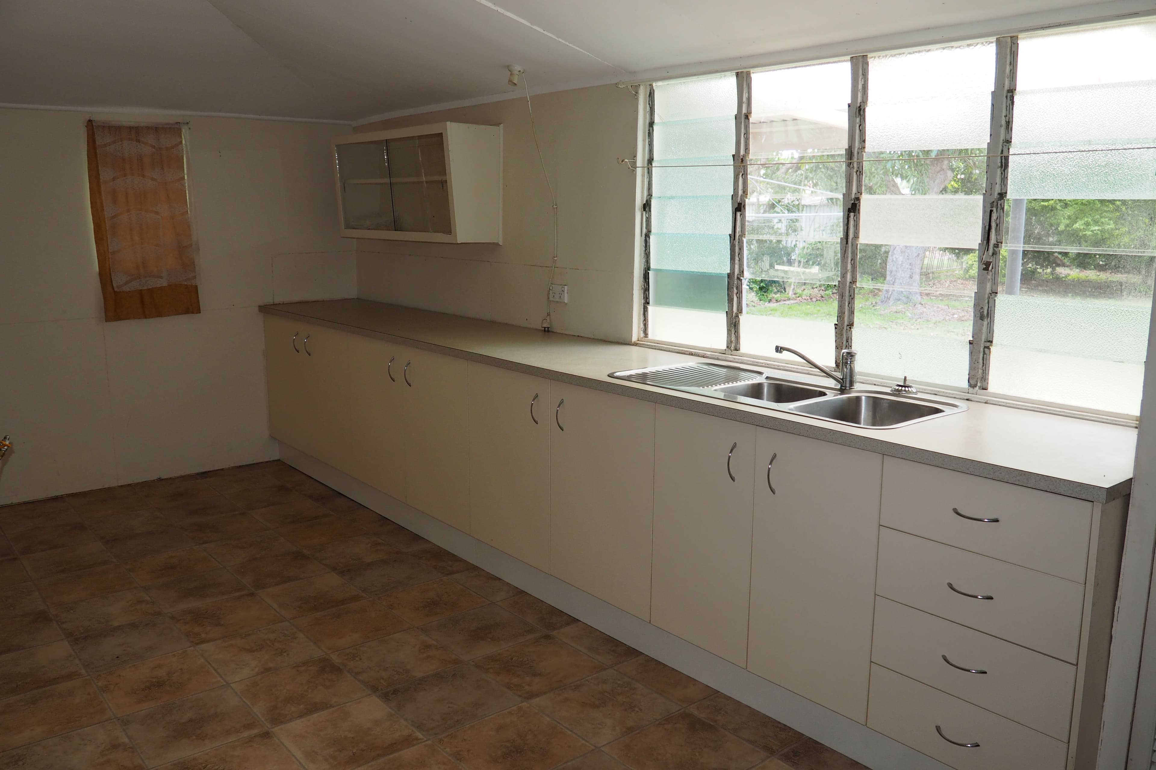 63 Woodstock Street, Maryborough QLD 4650, Maryborough - Thumbnail 3