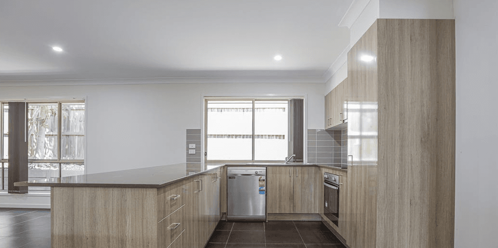 16 Clermont Street, Holmview QLD 4207, Holmview - Thumbnail 3