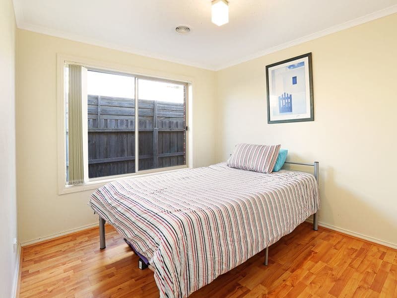 42 Meadenhall Drive, ST ALBANS PARK VIC 3219, St Albans Park - Thumbnail 8
