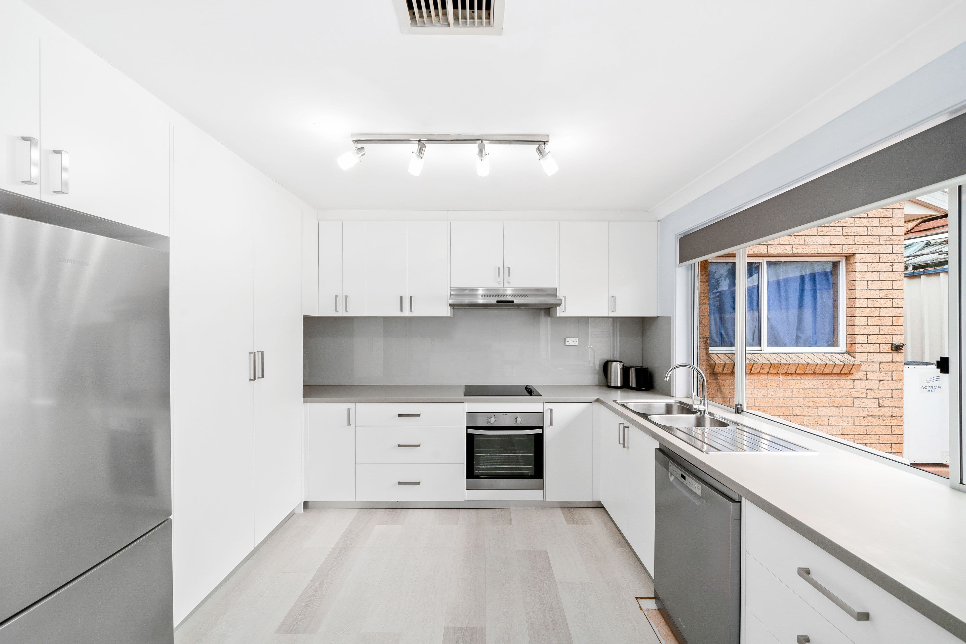 18 Gwandalan Road, Edensor Park NSW 2176, Edensor Park - Thumbnail 4