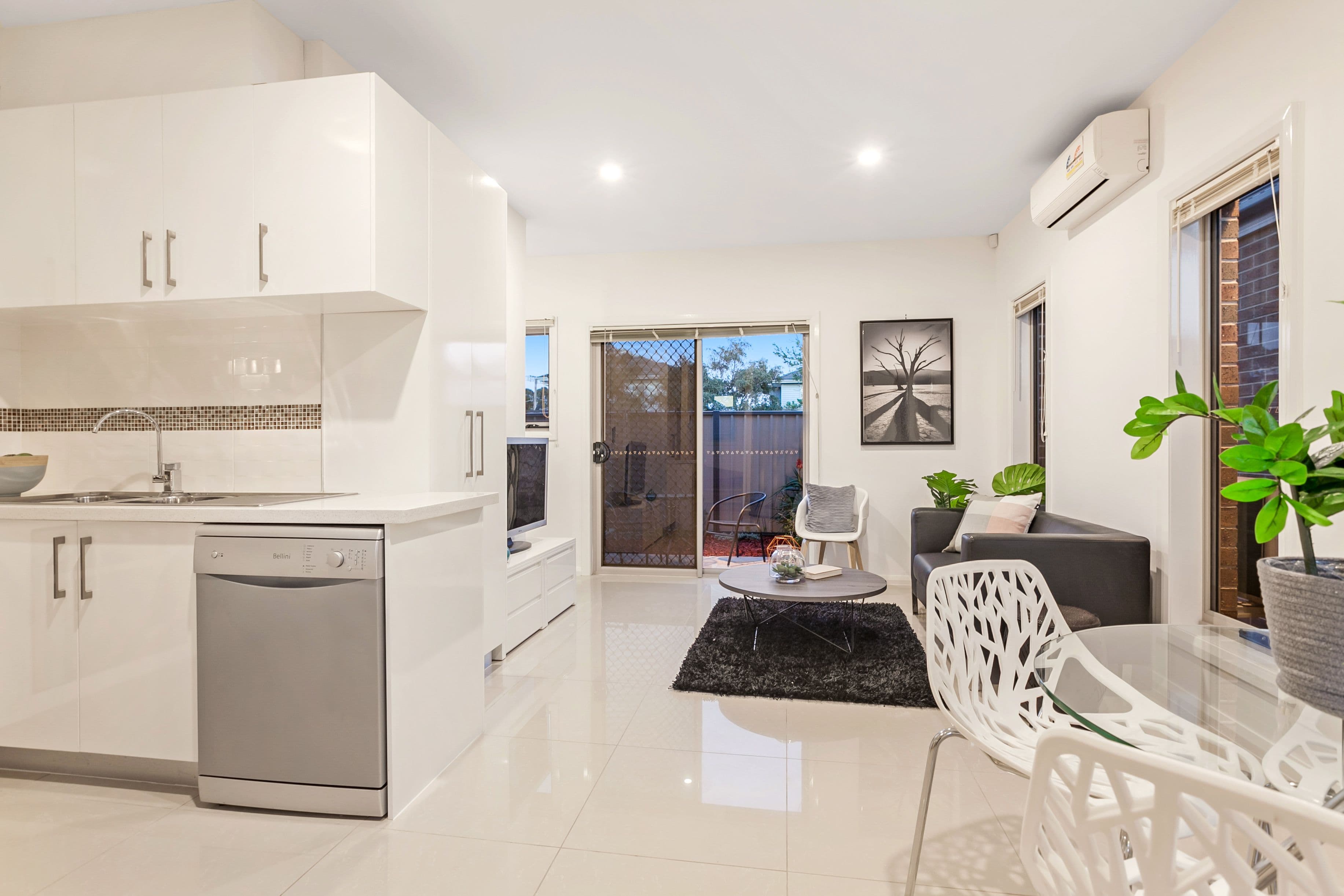 126 St Vigeons Road, Reservoir VIC 3073, Reservoir - Thumbnail 2