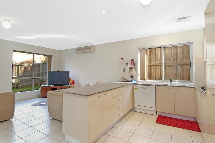 12 Kristy Court, KELLYVILLE NSW 2155, Kellyville - Thumbnail 2