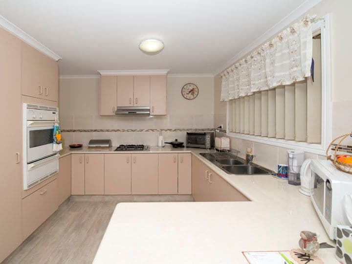 Villa 9 Glenfield Court, Middle Ridge QLD 4350, Middle Ridge - Thumbnail 4