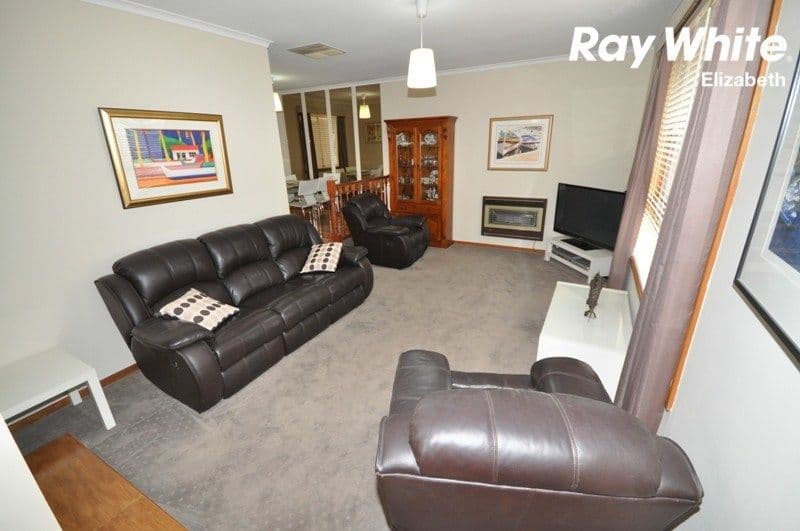 33 Vitana Crescent, CRAIGMORE SA 5114, Craigmore - Thumbnail 4