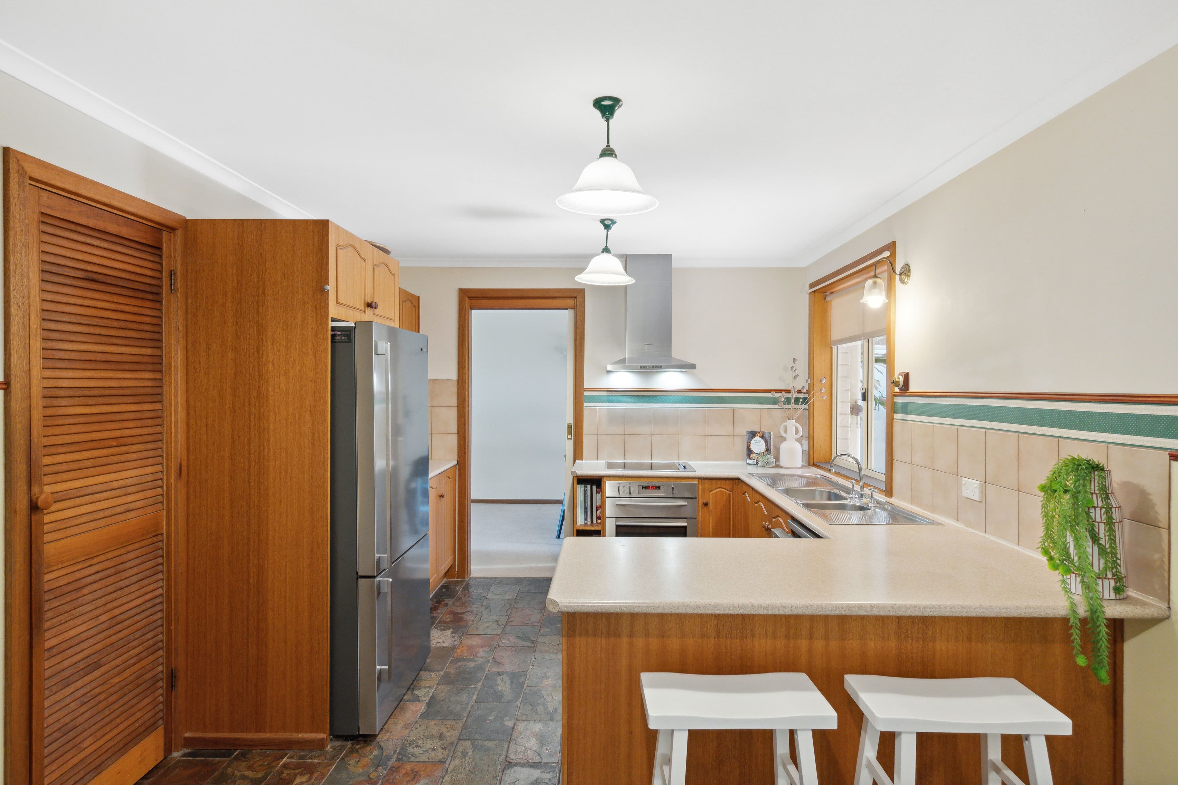 11 Amsdale Avenue, Macquarie Hills NSW 2285, Macquarie Hills - Thumbnail 4