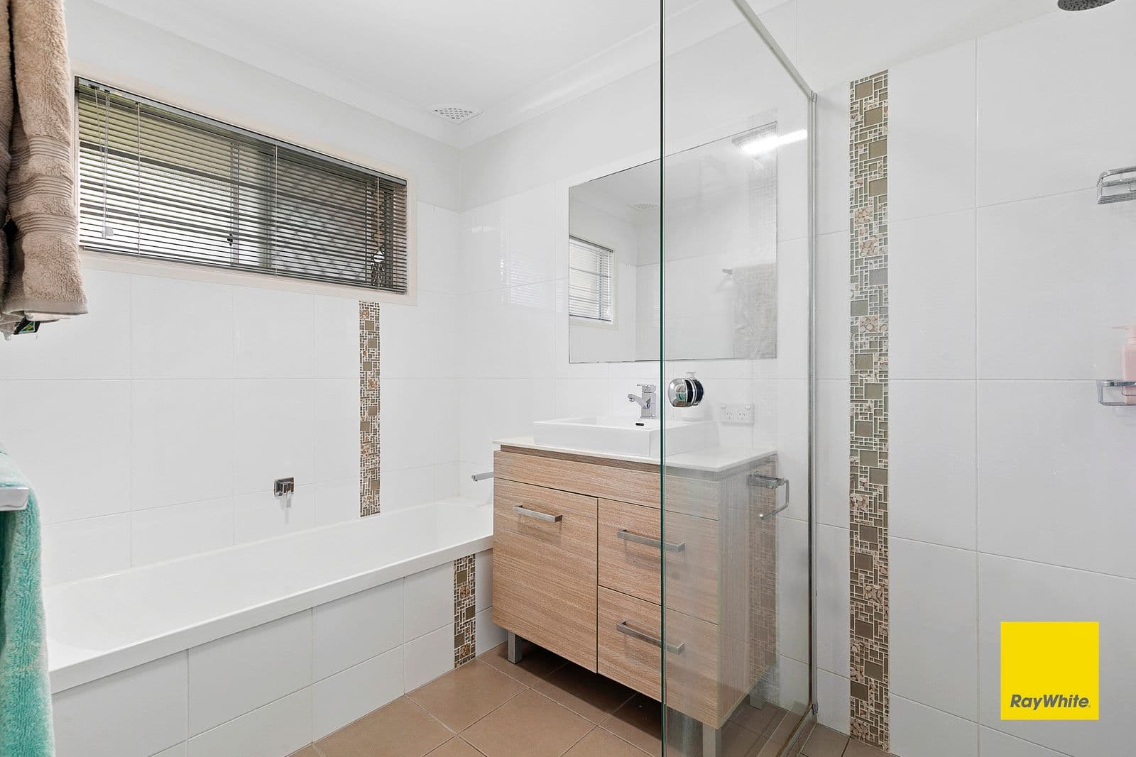 4 Winston Street, Wynnum West QLD 4178, Wynnum West - Thumbnail 8