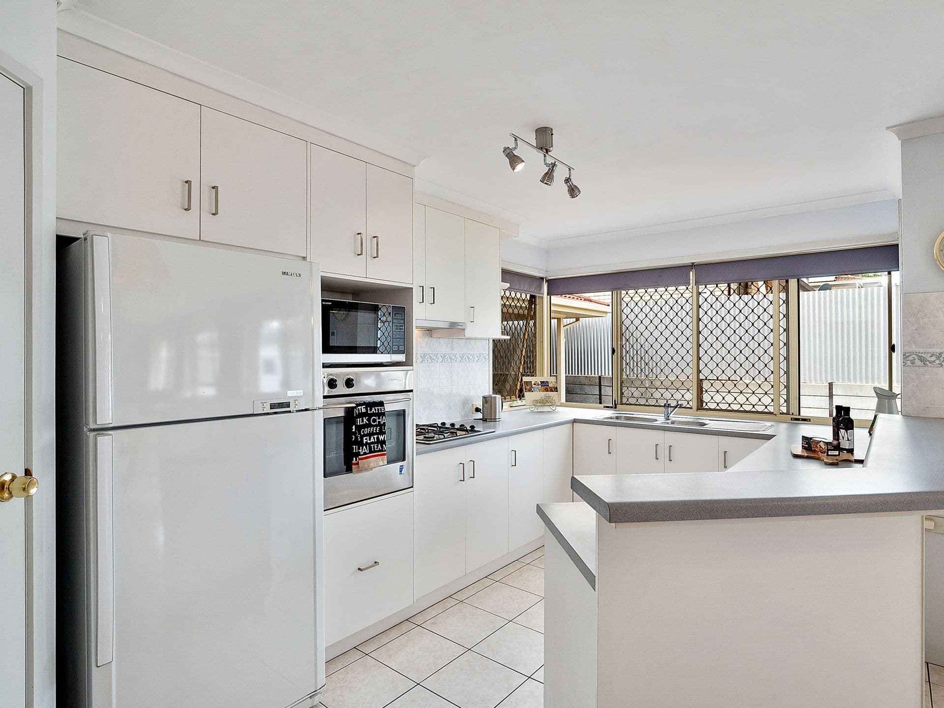 206 O'Sullivan Beach Road, Morphett Vale SA 5162, Morphett Vale - Thumbnail 7