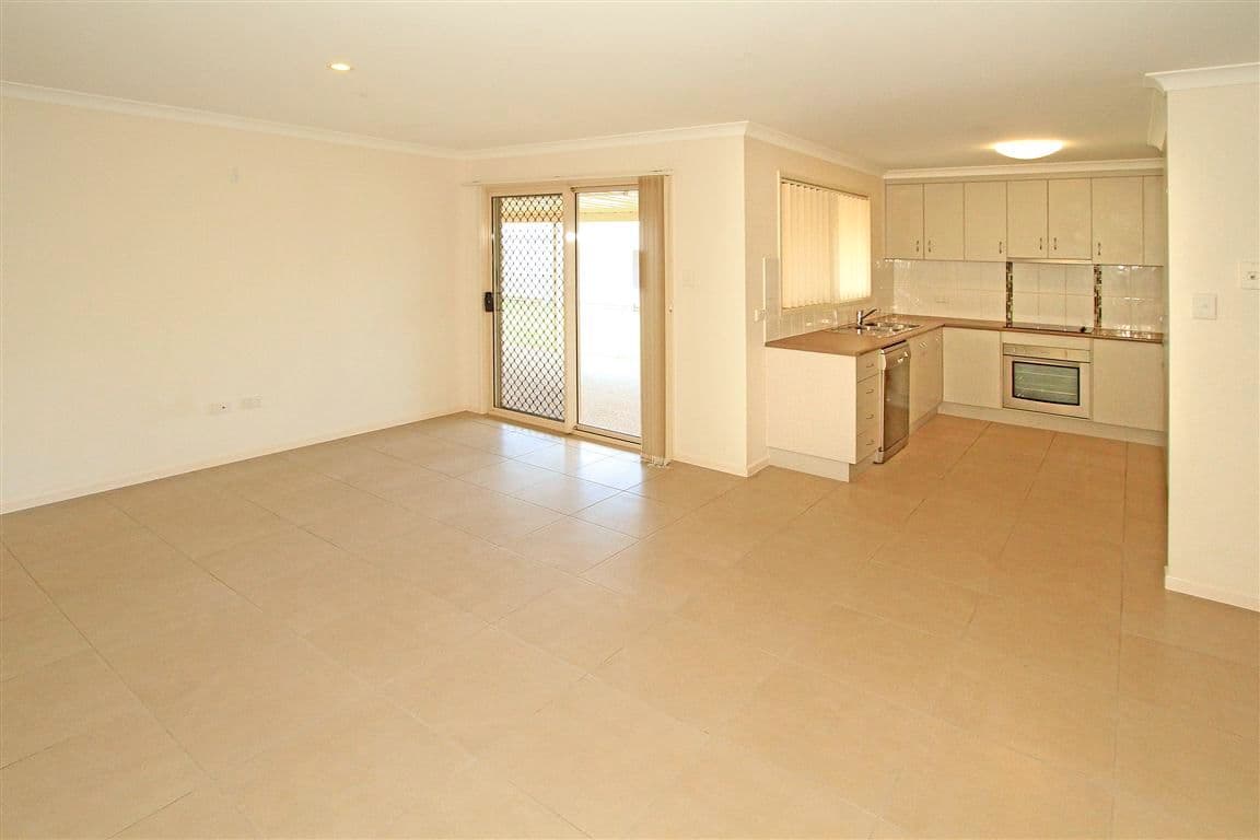 24 Chatterton Boulevard, Gracemere QLD 4702, Gracemere - Thumbnail 3