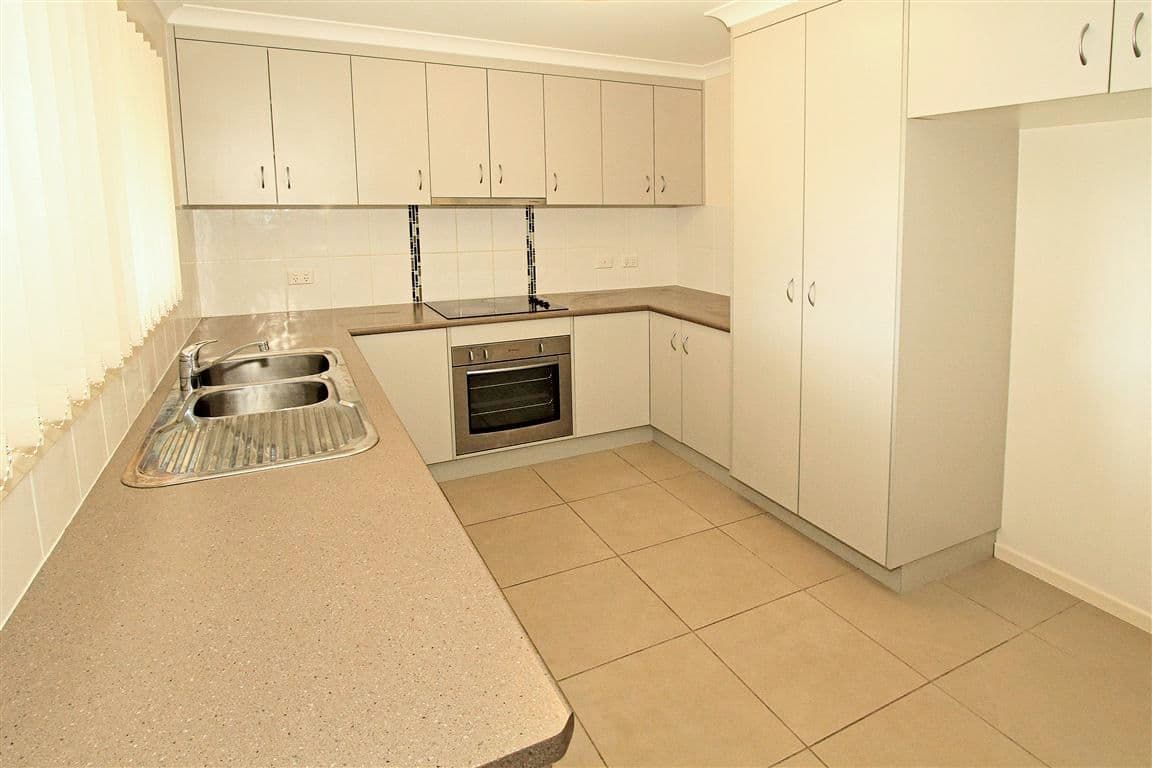 24 Chatterton Boulevard, Gracemere QLD 4702, Gracemere - Thumbnail 4