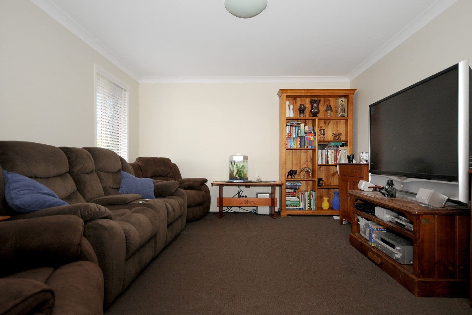 11 Camborne Street, KLEINTON QLD 4352, Kleinton - Thumbnail 2