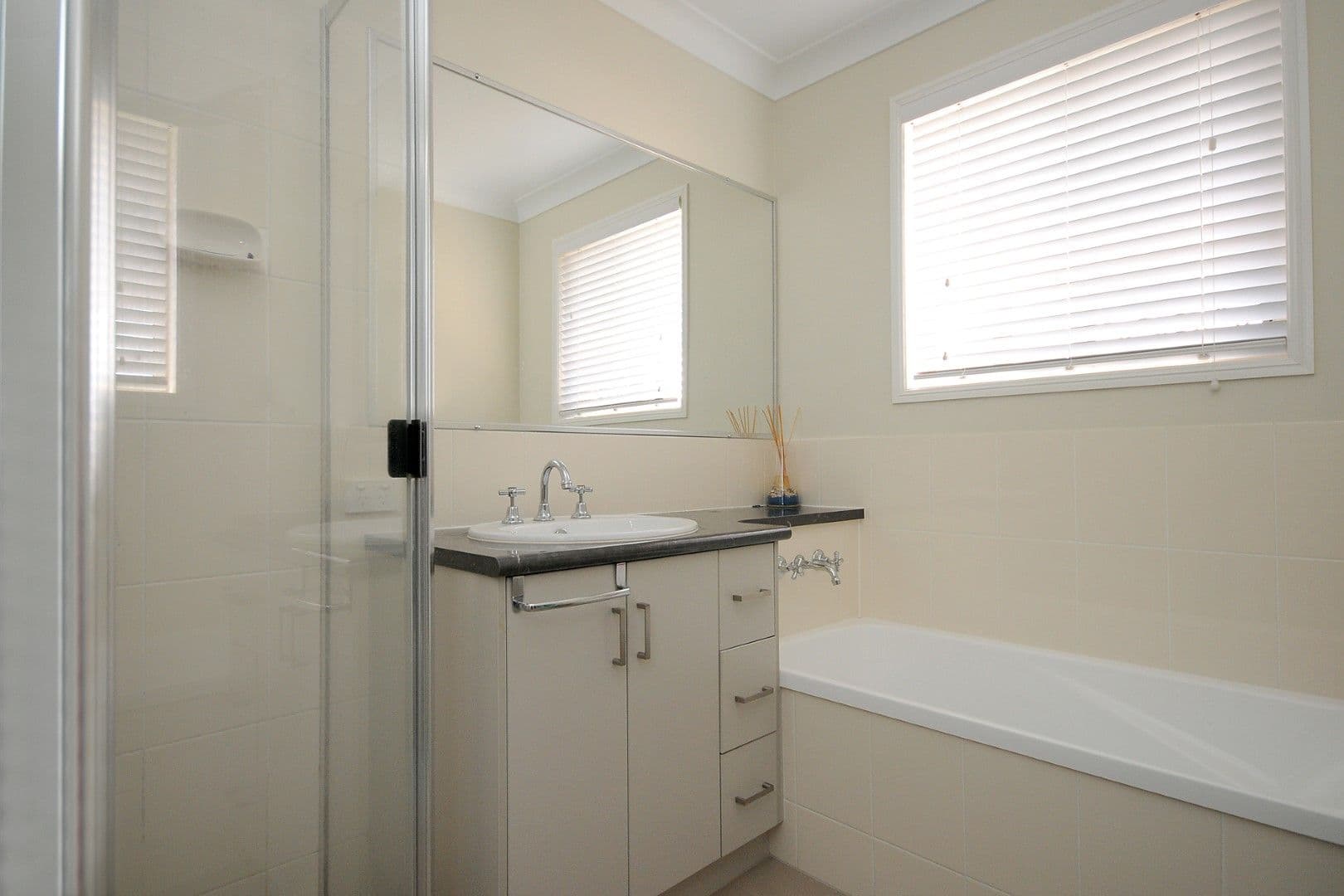 11 Camborne Street, KLEINTON QLD 4352, Kleinton - Thumbnail 7