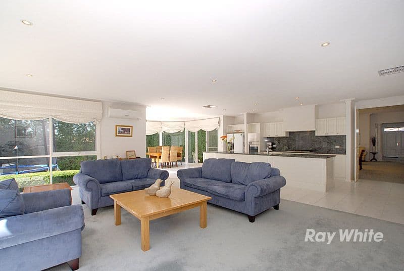 9 Tuileries Rise, NARRE WARREN SOUTH VIC 3805, Narre Warren South - Thumbnail 6