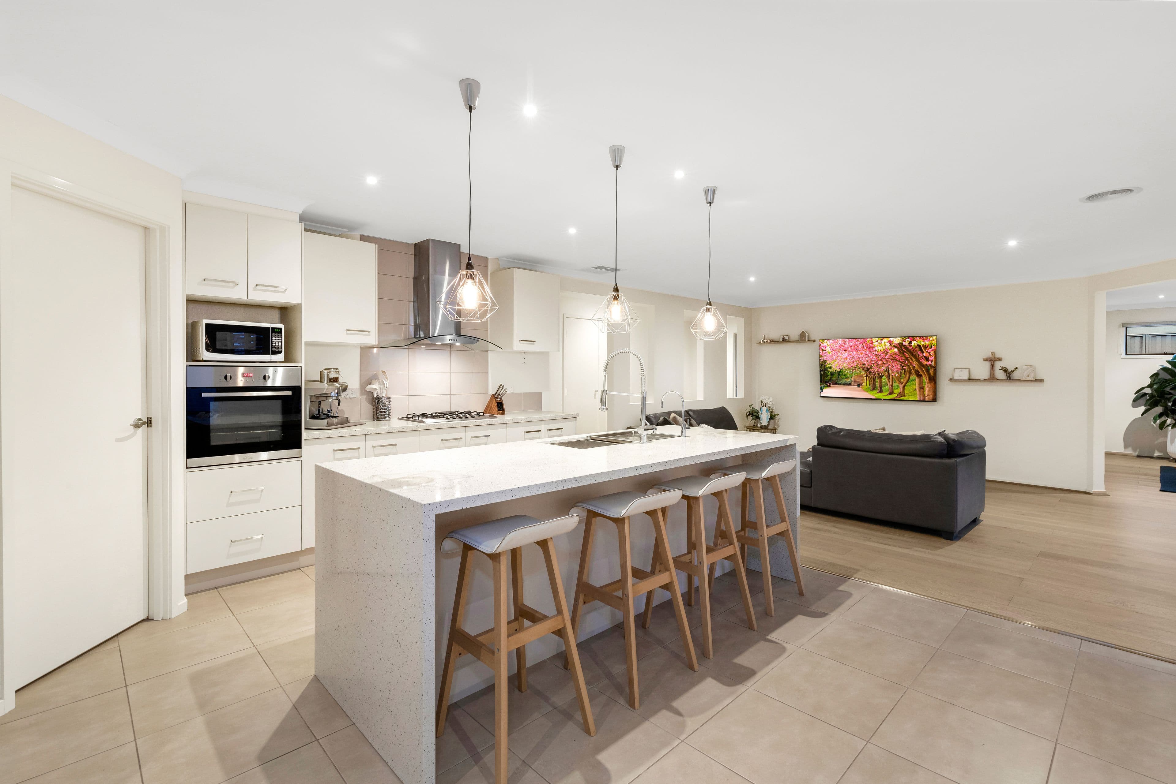 33 Villella Drive, Pakenham VIC 3810, Pakenham - Thumbnail 3