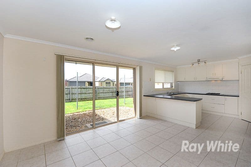 58 Sandalwood Drive, PAKENHAM VIC 3810, Pakenham - Thumbnail 5