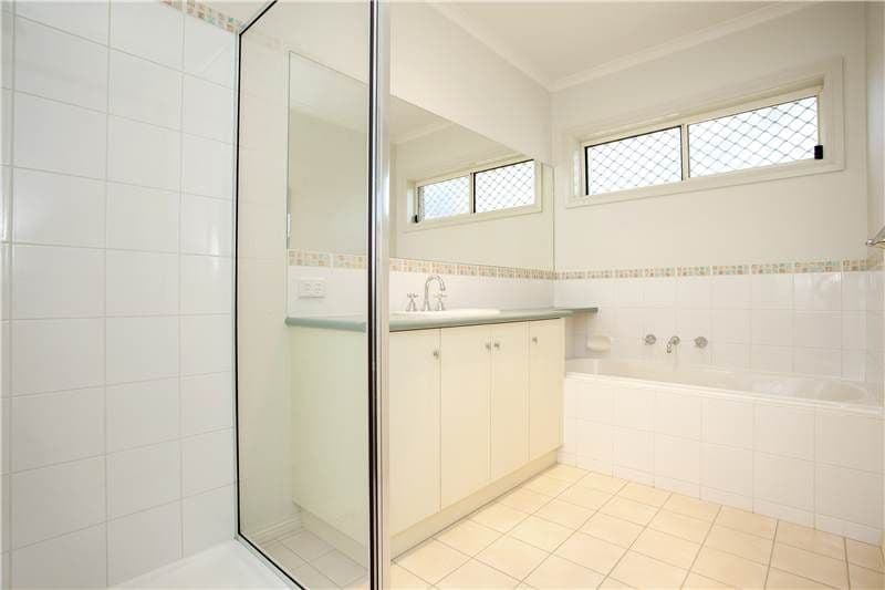 46 paratone Crescent, ST ALBANS PARK VIC 3219, St Albans Park - Thumbnail 4