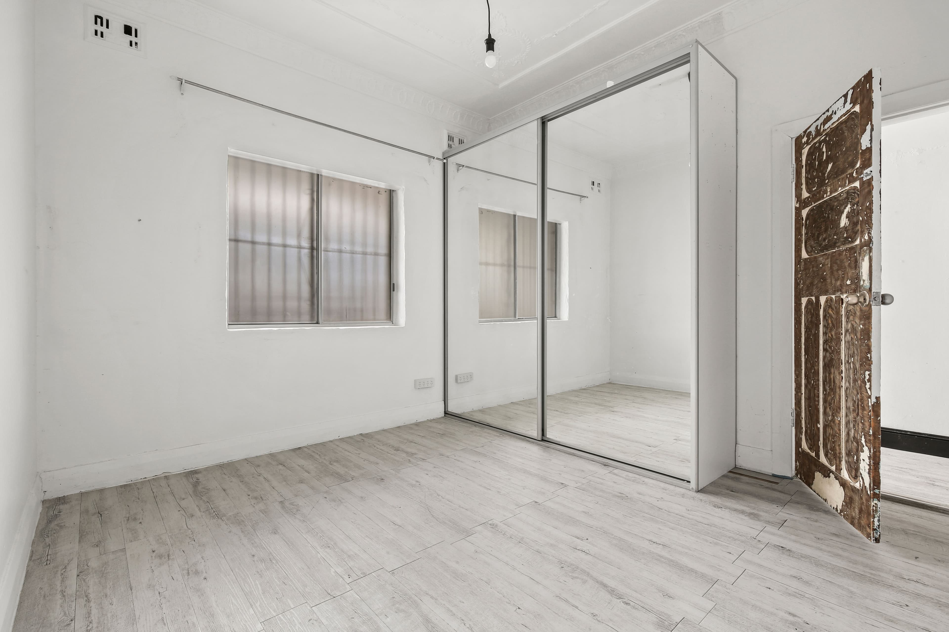 116 Mitchell Road, Alexandria - Thumbnail 3