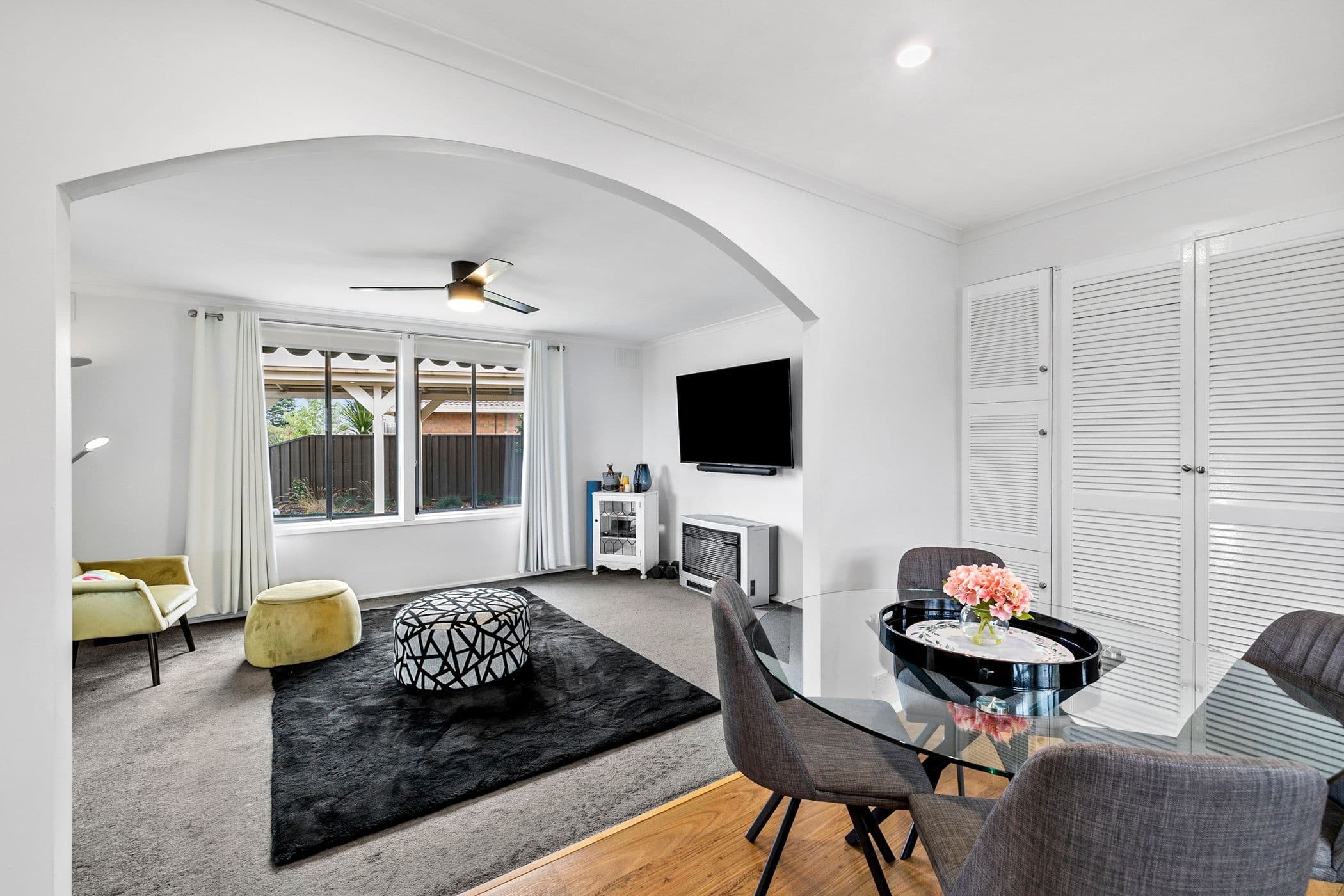 16 Clover Street, Wendouree VIC 3355, Wendouree - Thumbnail 2