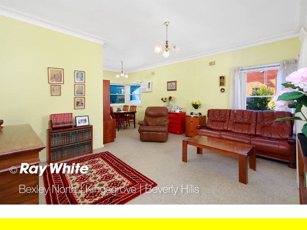 7 Pineview Avenue, Roselands - Thumbnail 3