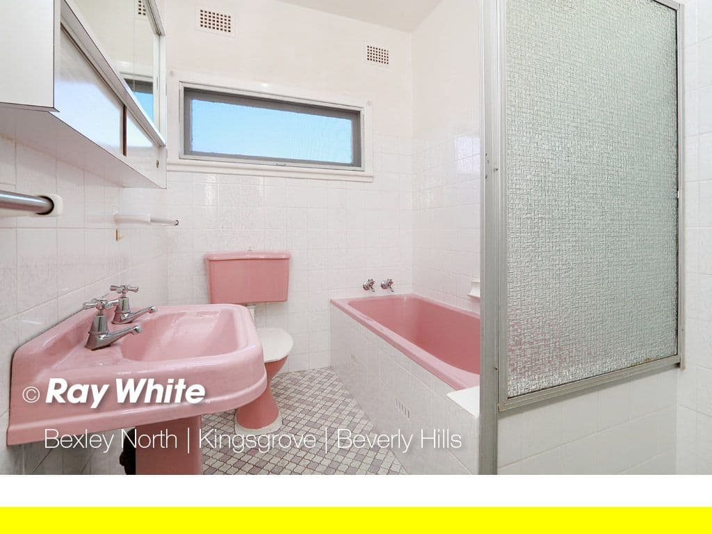 7 Pineview Avenue, Roselands - Thumbnail 6