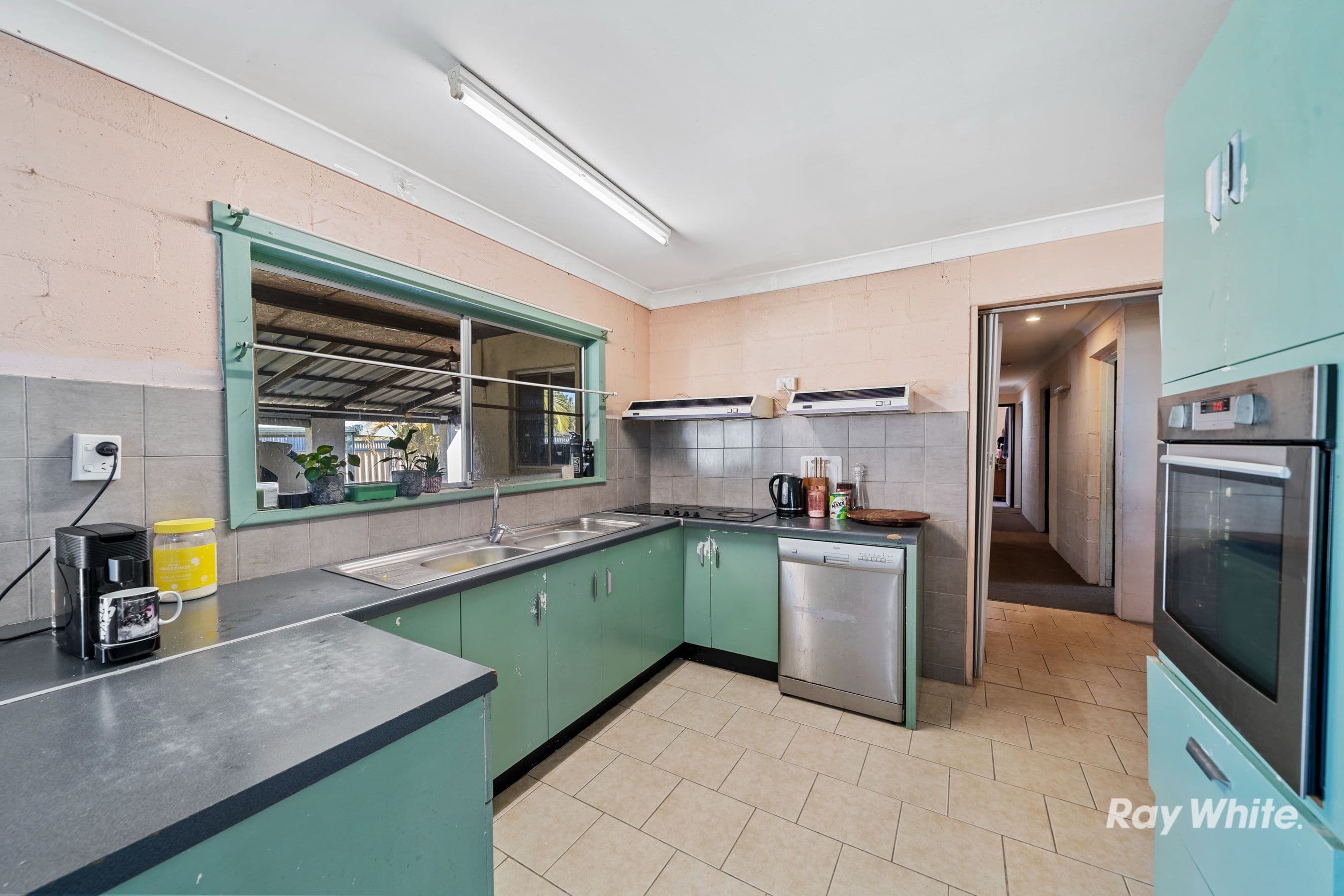 32 Nerine Street, Kingston QLD 4114, Kingston - Thumbnail 7