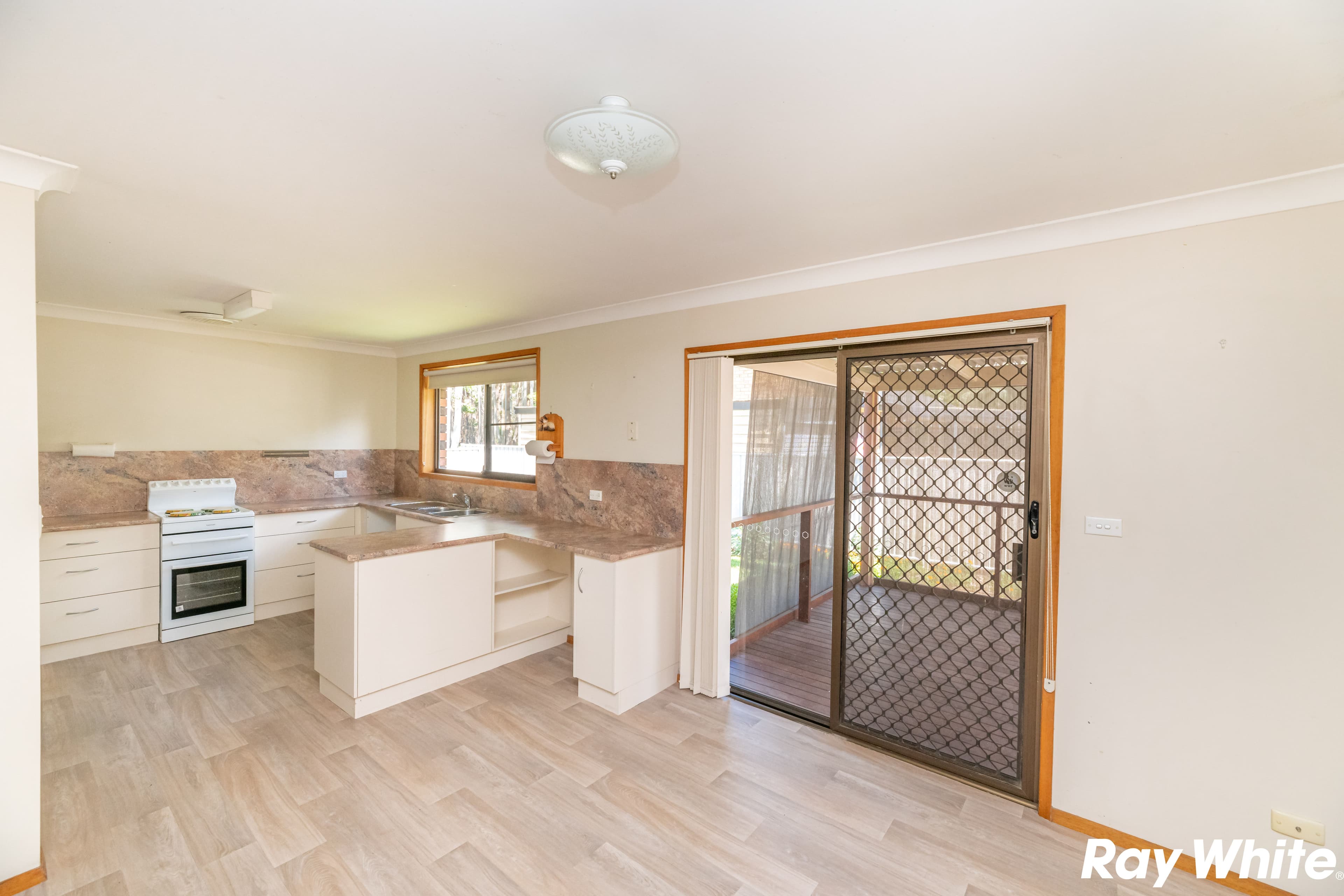 2 Eden Place, Tuncurry NSW 2428, Tuncurry - Thumbnail 4