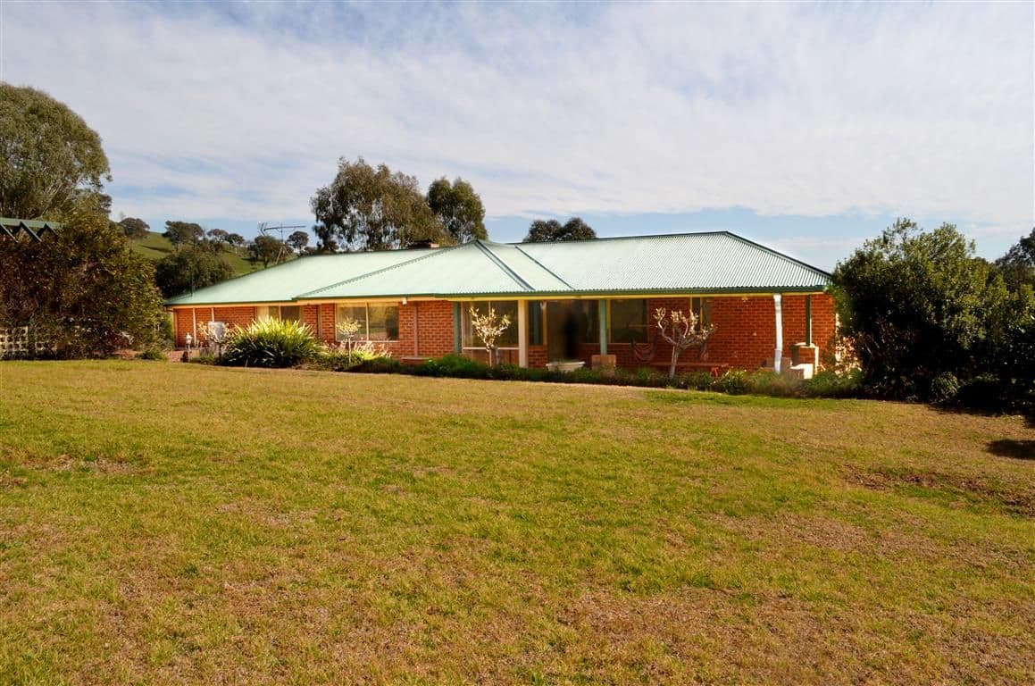 190 Snowy Mountains Highway, Tumut - Image 1