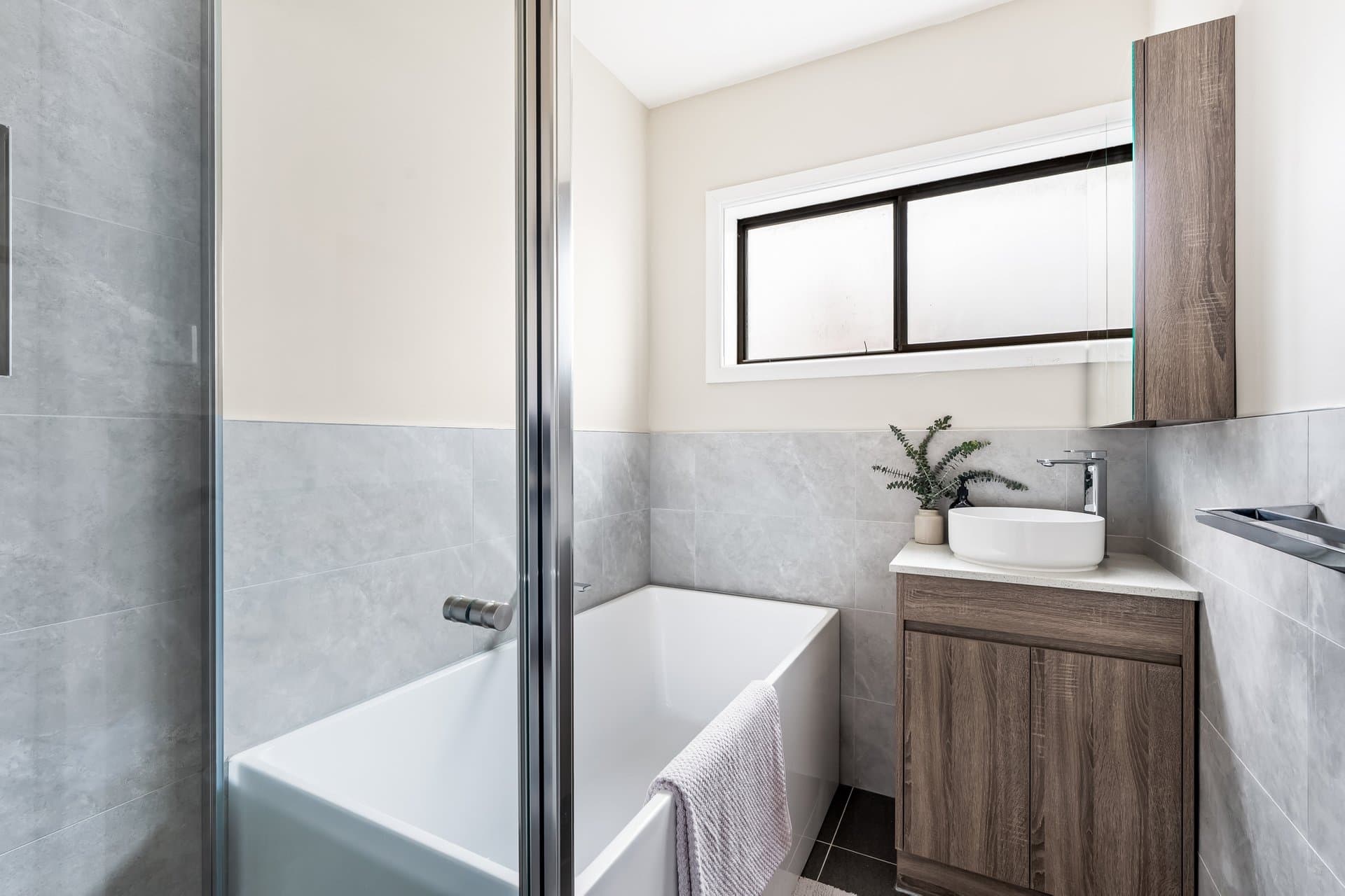 1/17 Henderson Street, Reservoir - Thumbnail 8