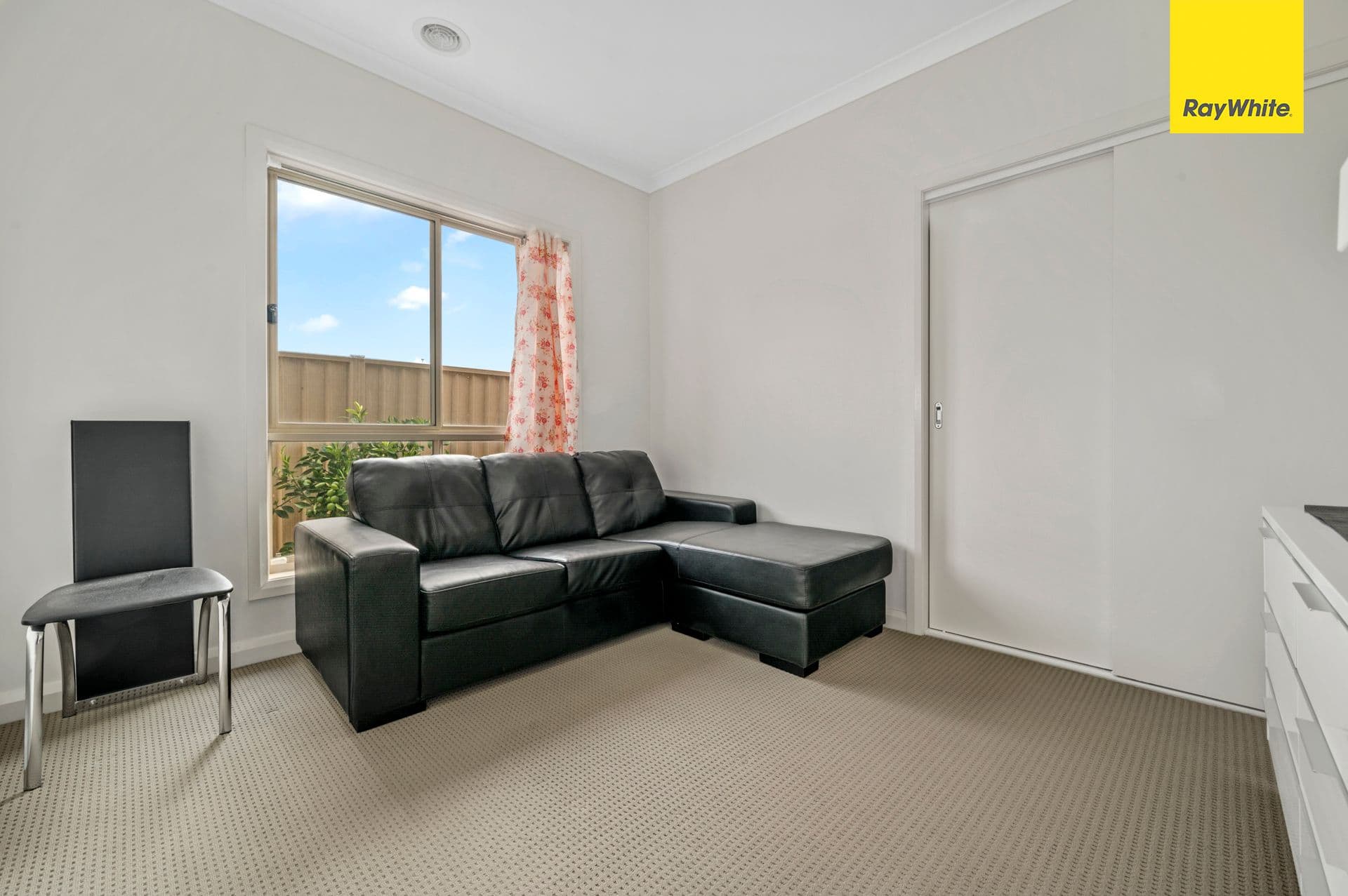 18 Pangbourne Avenue, HARKNESS VIC 3337, Harkness - Thumbnail 2