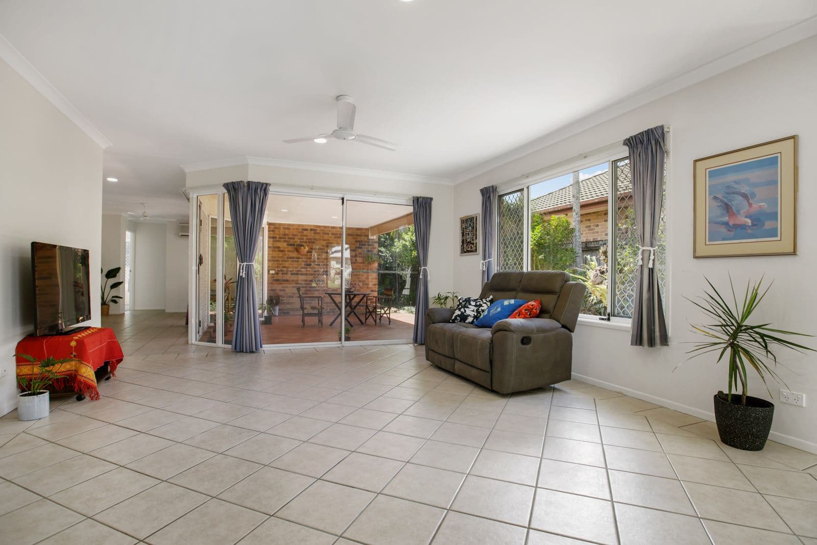 18 Allarton Street, Coopers Plains QLD 4108, Coopers Plains - Thumbnail 2
