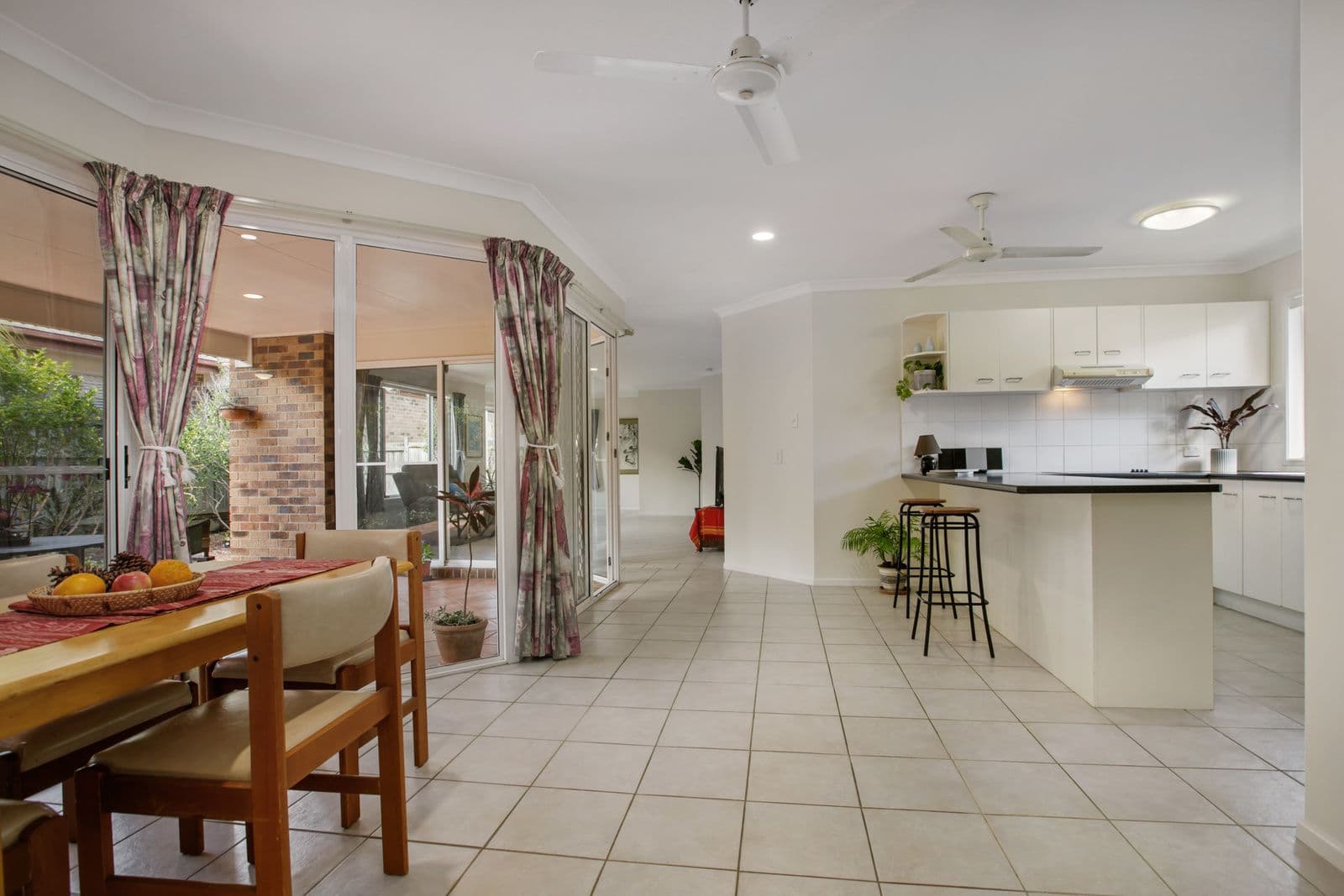 18 Allarton Street, Coopers Plains QLD 4108, Coopers Plains - Thumbnail 3