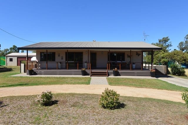 16 Ruby Street, KINGSTHORPE QLD 4400, Kingsthorpe - Image 1