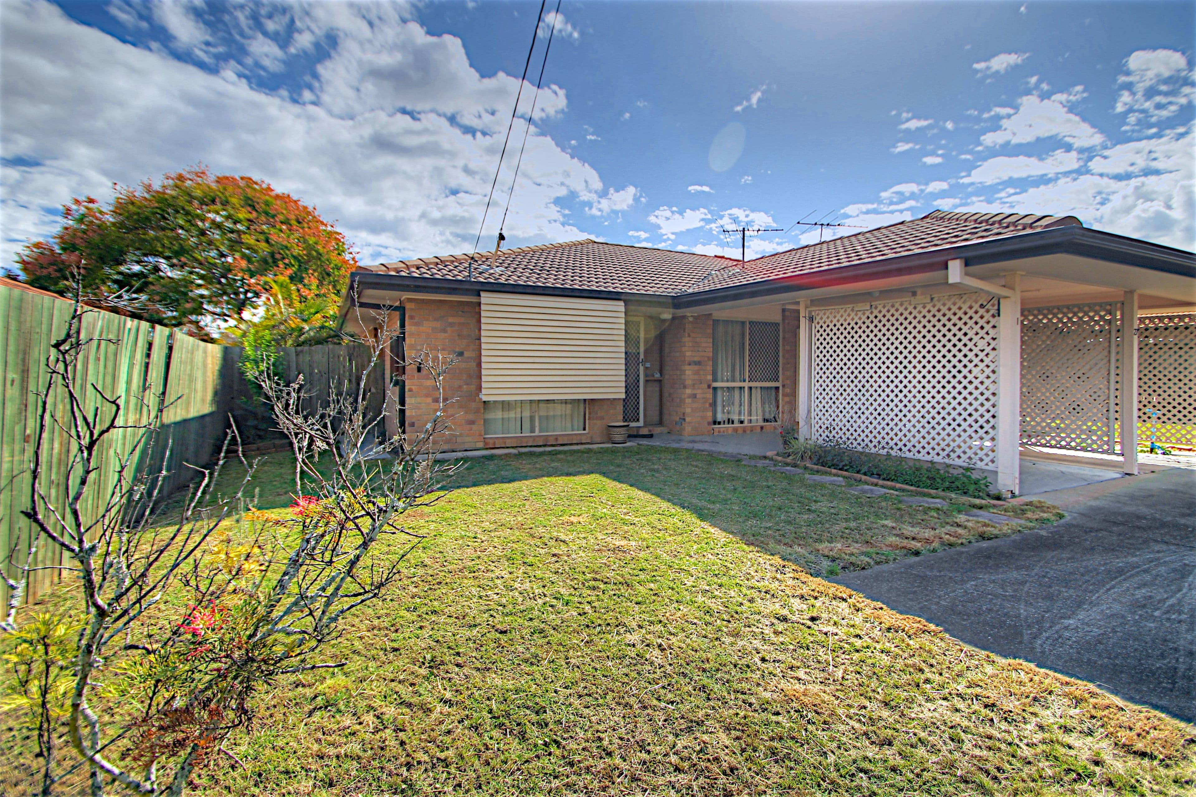  27 Cambridge Street, Silkstone QLD 4304, Silkstone - Thumbnail 2