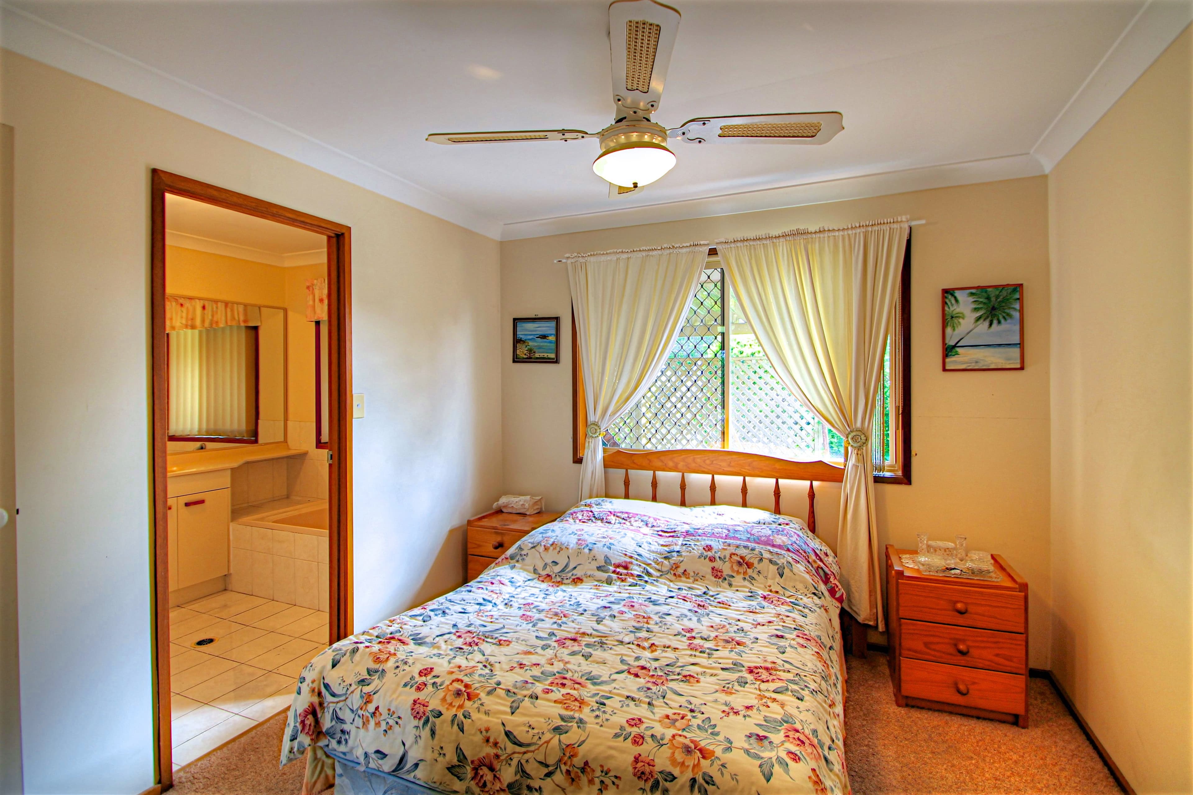  27 Cambridge Street, Silkstone QLD 4304, Silkstone - Thumbnail 8