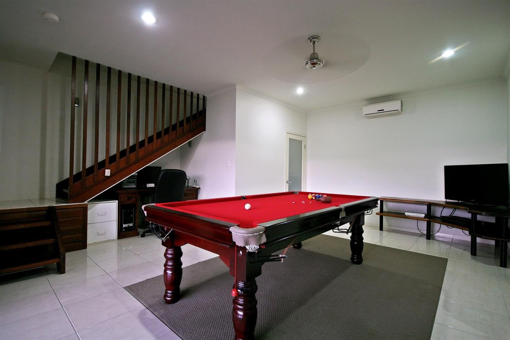 18 Whitehaven Crescent, CANNONVALE QLD 4802, Cannonvale - Thumbnail 7