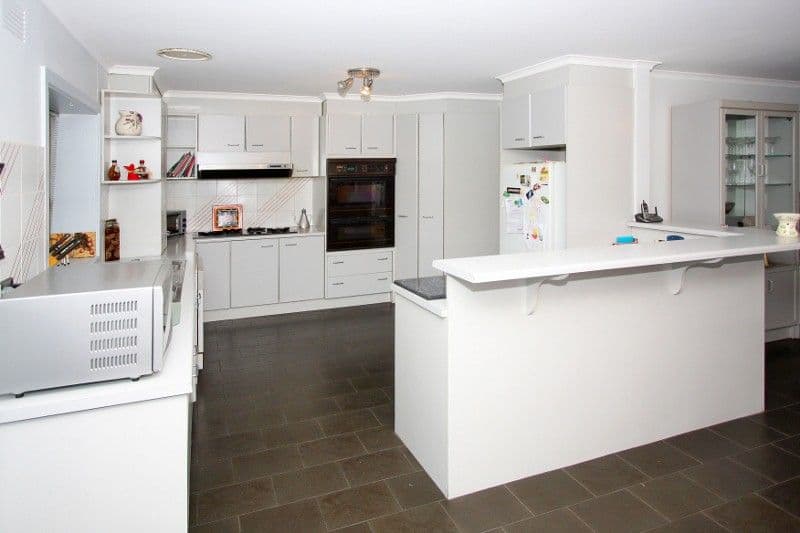 10 Lady Nelson Way, TAYLORS LAKES VIC 3038, Taylors Lakes - Thumbnail 2