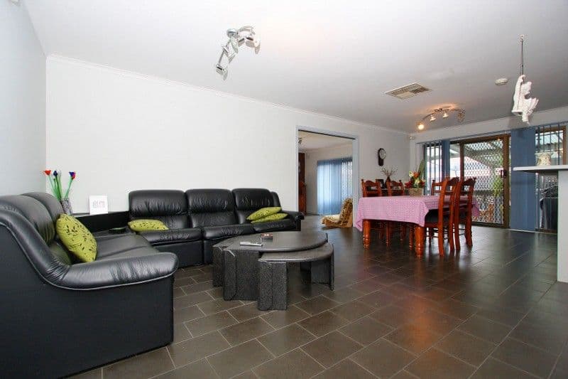 10 Lady Nelson Way, TAYLORS LAKES VIC 3038, Taylors Lakes - Thumbnail 4