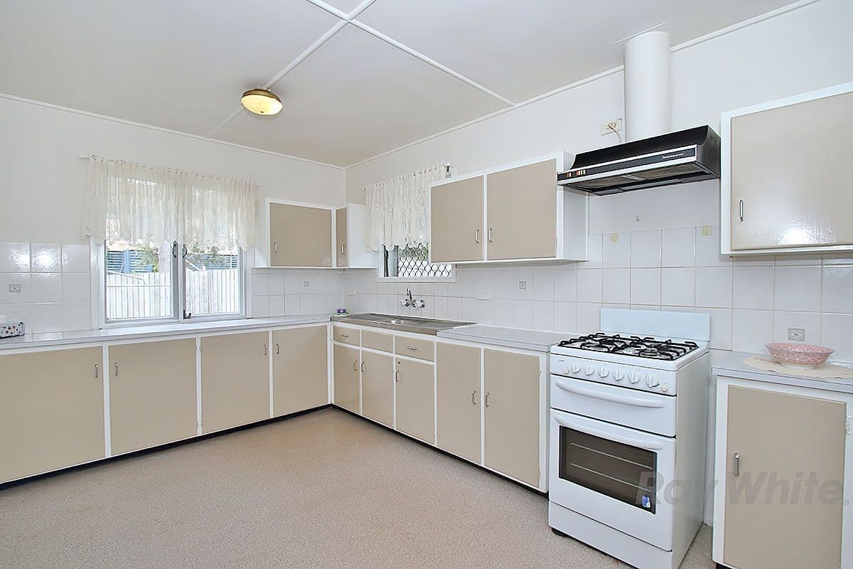 6 Odette Street, Leichhardt QLD 4305, Leichhardt - Thumbnail 5