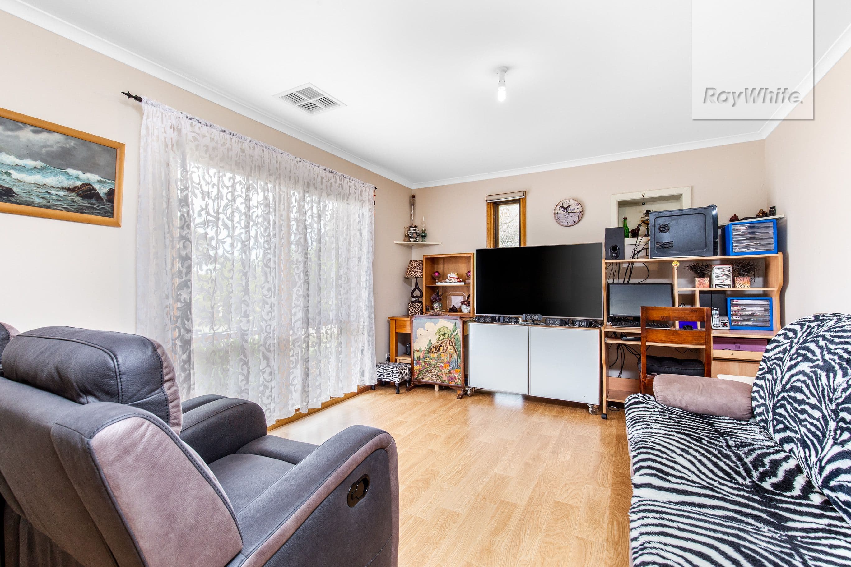 11 Tench Court, Golden Grove SA 5125, Golden Grove - Thumbnail 3