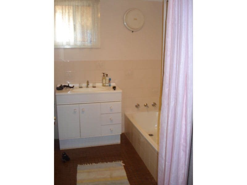 5 Montauban Street, Newtown, QLD, 4305, Newtown - Thumbnail 3