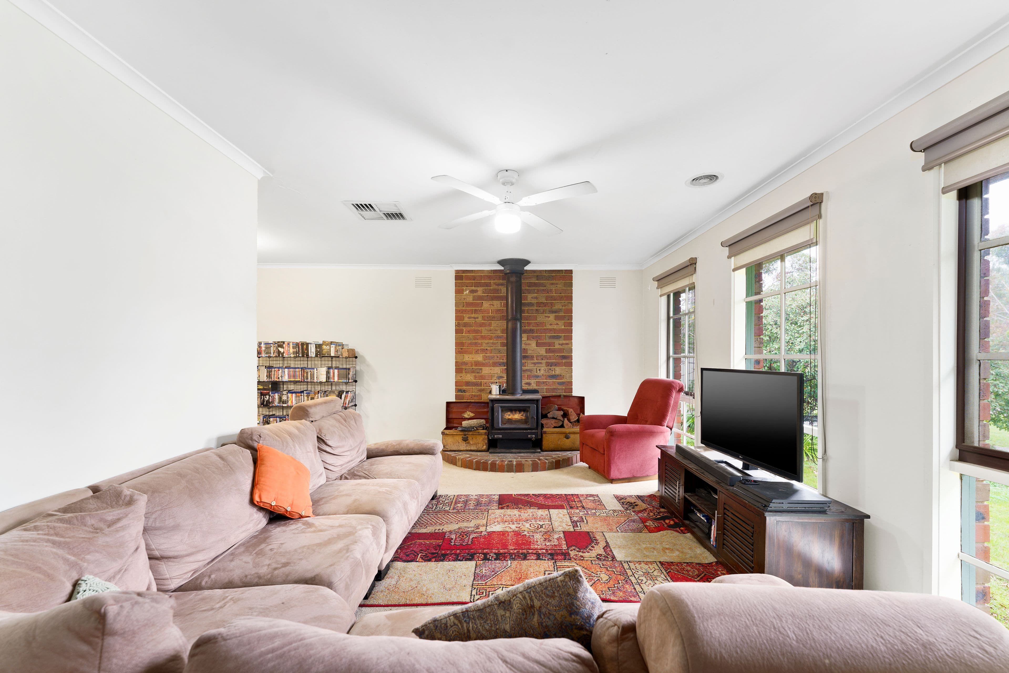 23 Menzies Drive, Sunbury VIC 3429, Sunbury - Thumbnail 2