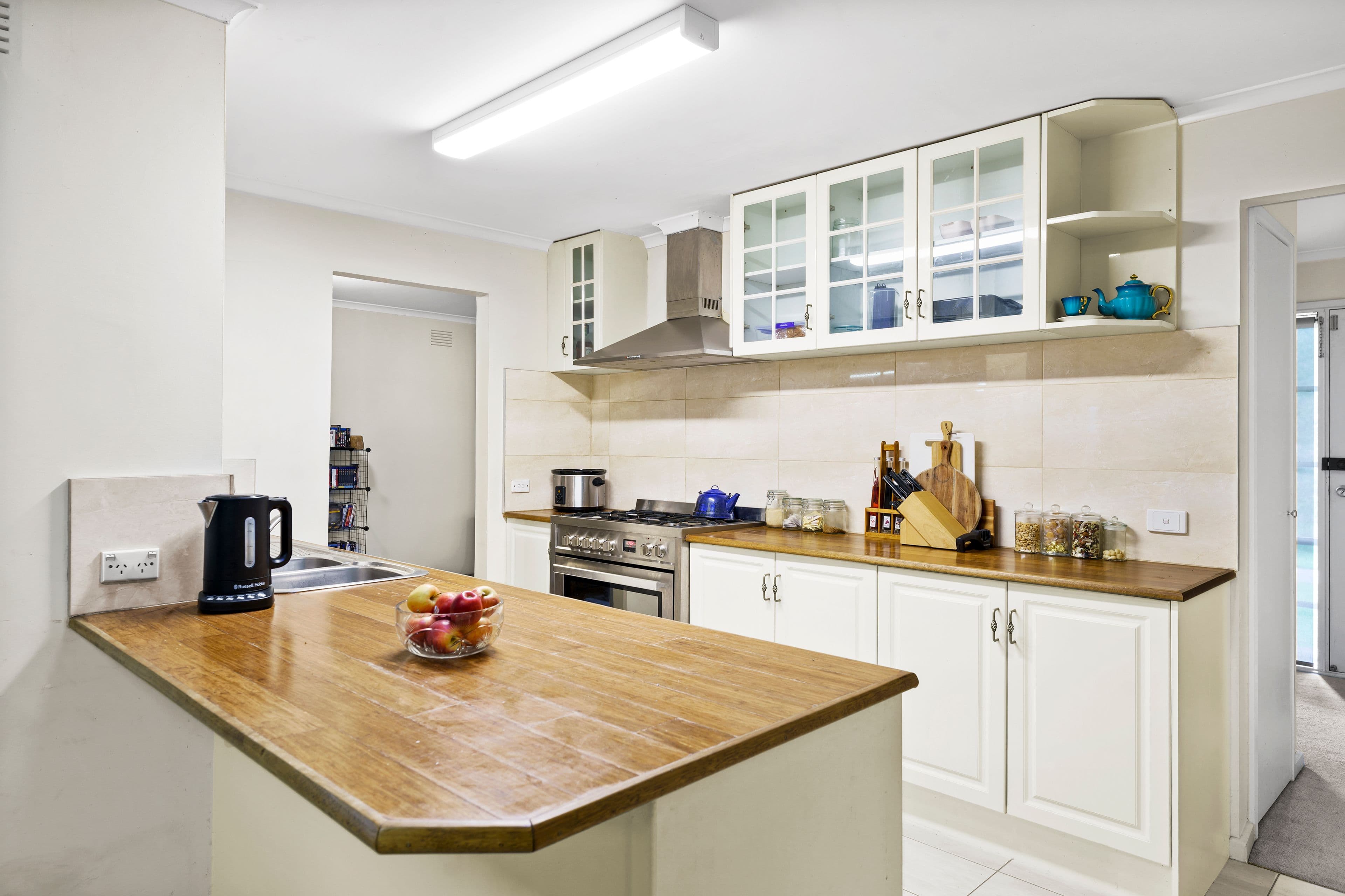 23 Menzies Drive, Sunbury VIC 3429, Sunbury - Thumbnail 3