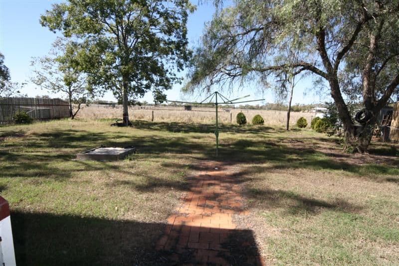 25 James Street, DALBY QLD 4405, Dalby - Thumbnail 6