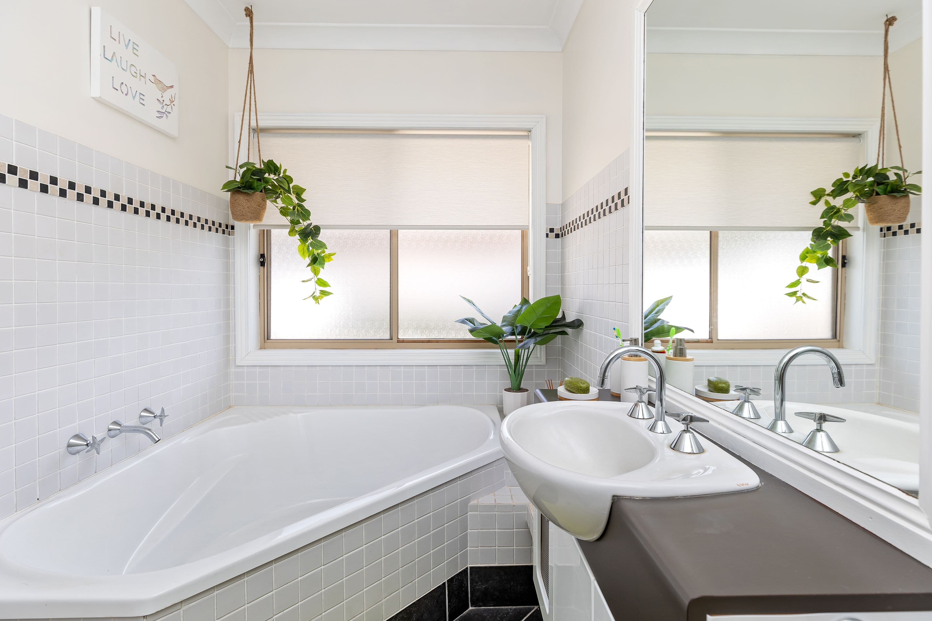 70 Yentoo Drive, Glenfield Park NSW 2650, Glenfield Park - Thumbnail 8
