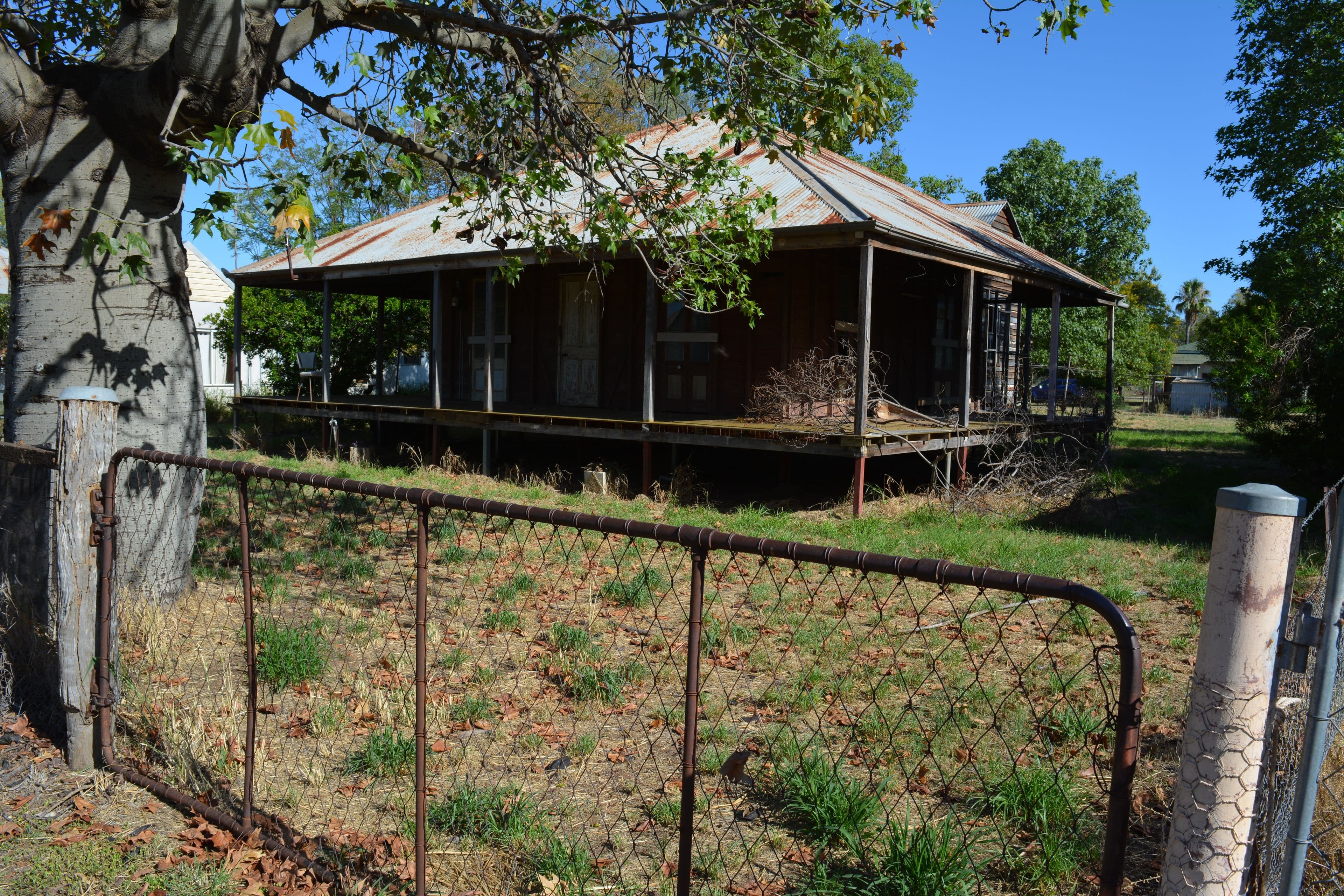 28 Pasteur Street, Jericho QLD 4728, Jericho - Thumbnail 2