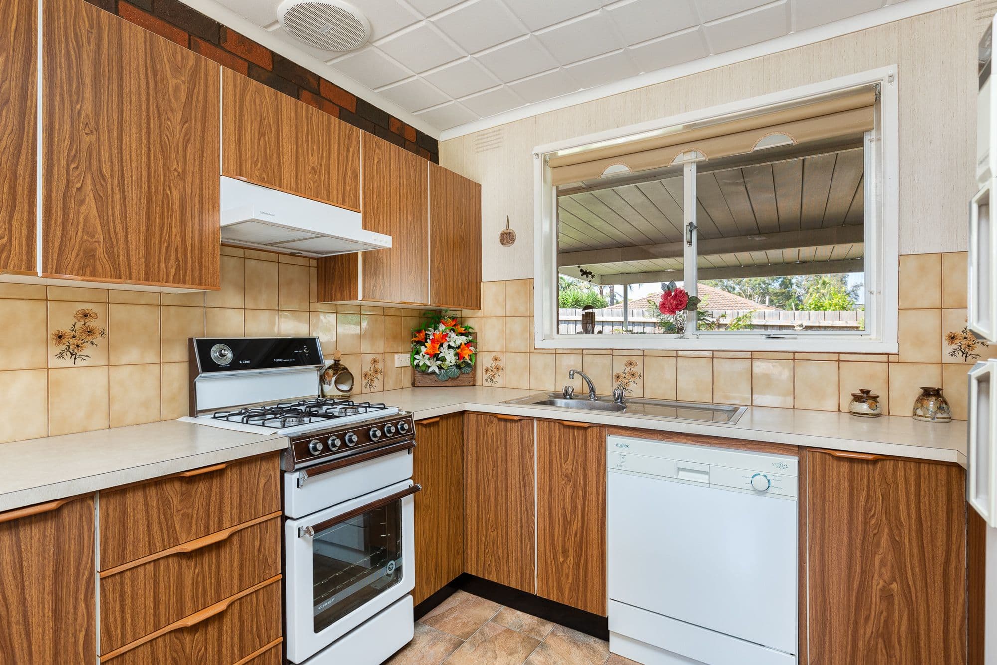 6 Pin Oak Court, Narre Warren VIC 3805, Narre Warren - Thumbnail 5