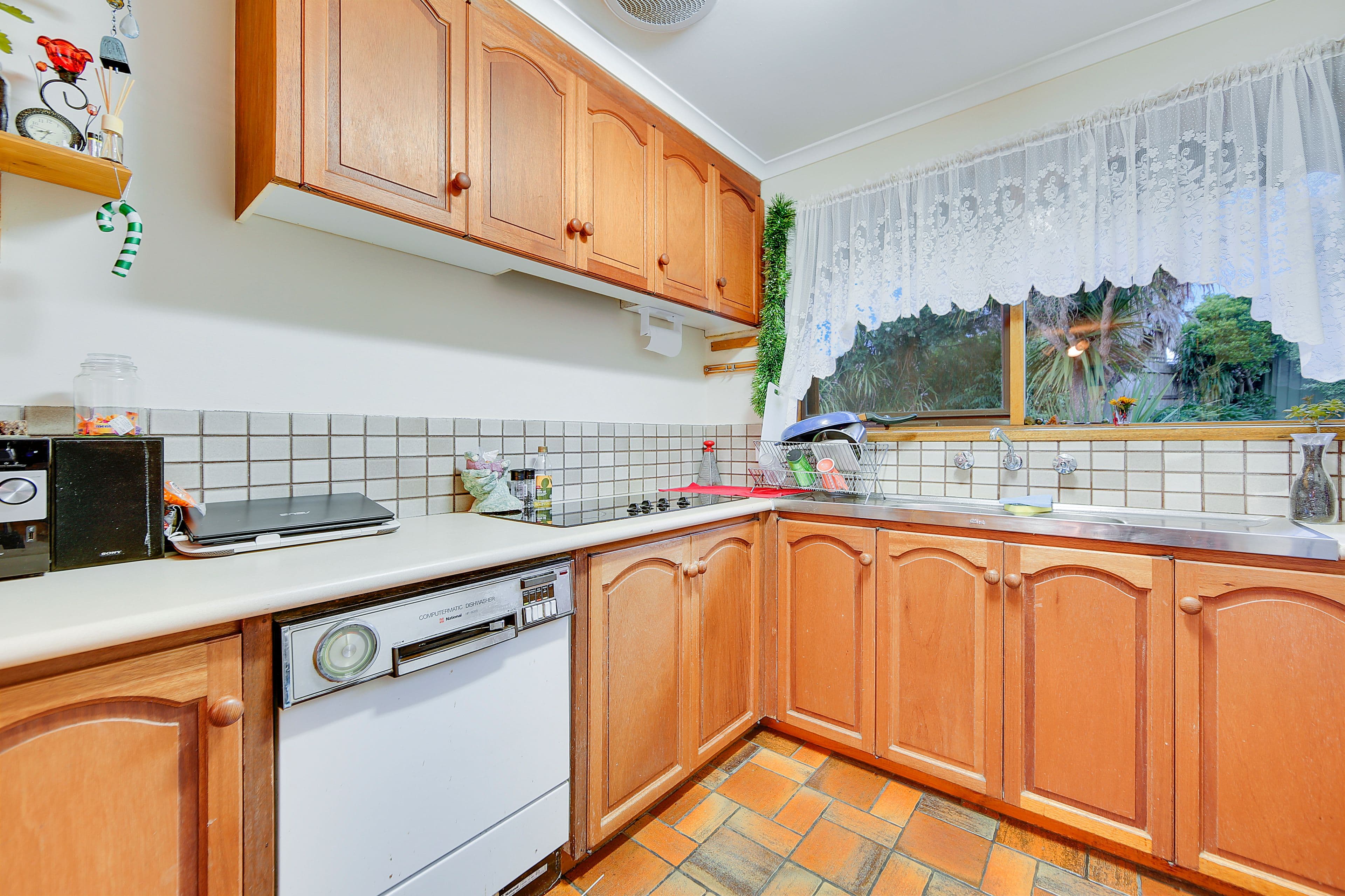 174 Heatherhill Road, Frankston VIC 3199, Frankston - Thumbnail 2