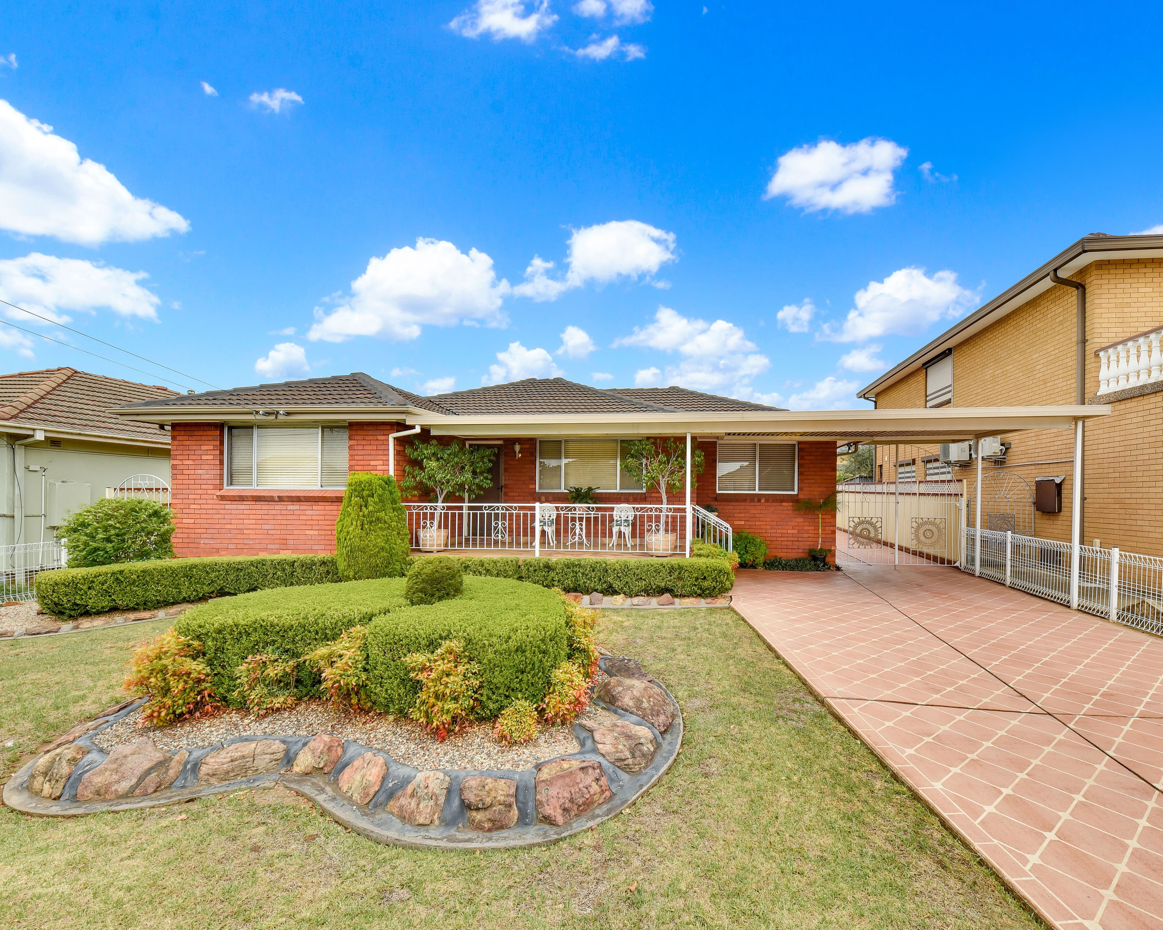 30 Graham Avenue, Casula NSW 2170, Casula - Thumbnail 2