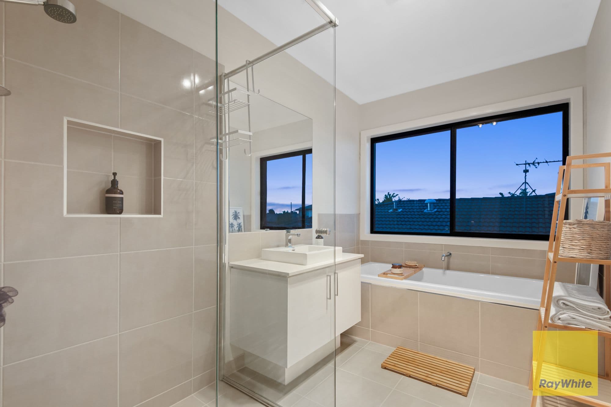 16 Patera Grove, FRASER RISE VIC 3336, Fraser Rise - Thumbnail 8
