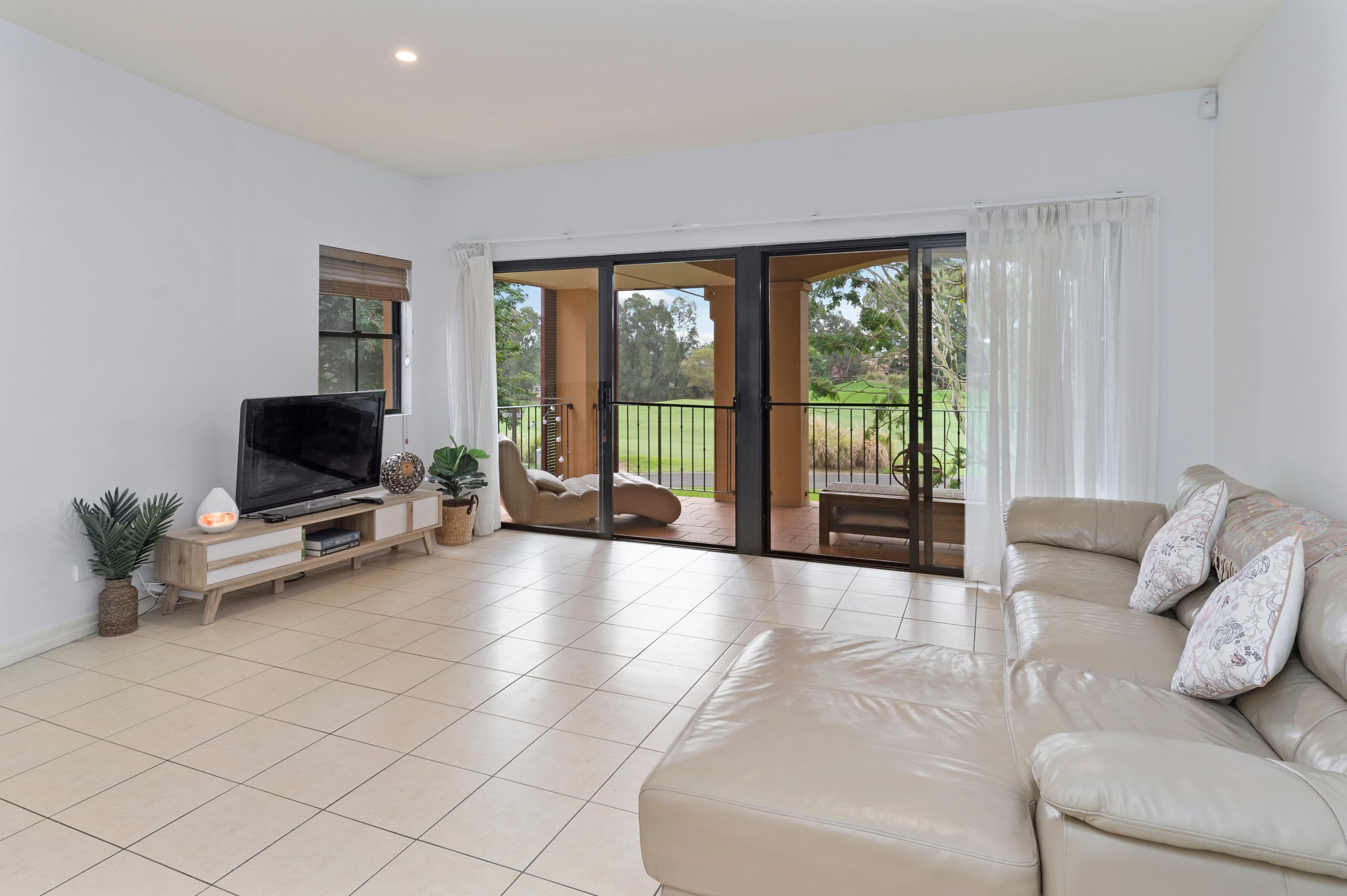 3210 Palladian Drive, Hope Island QLD 4212, Hope Island - Thumbnail 3