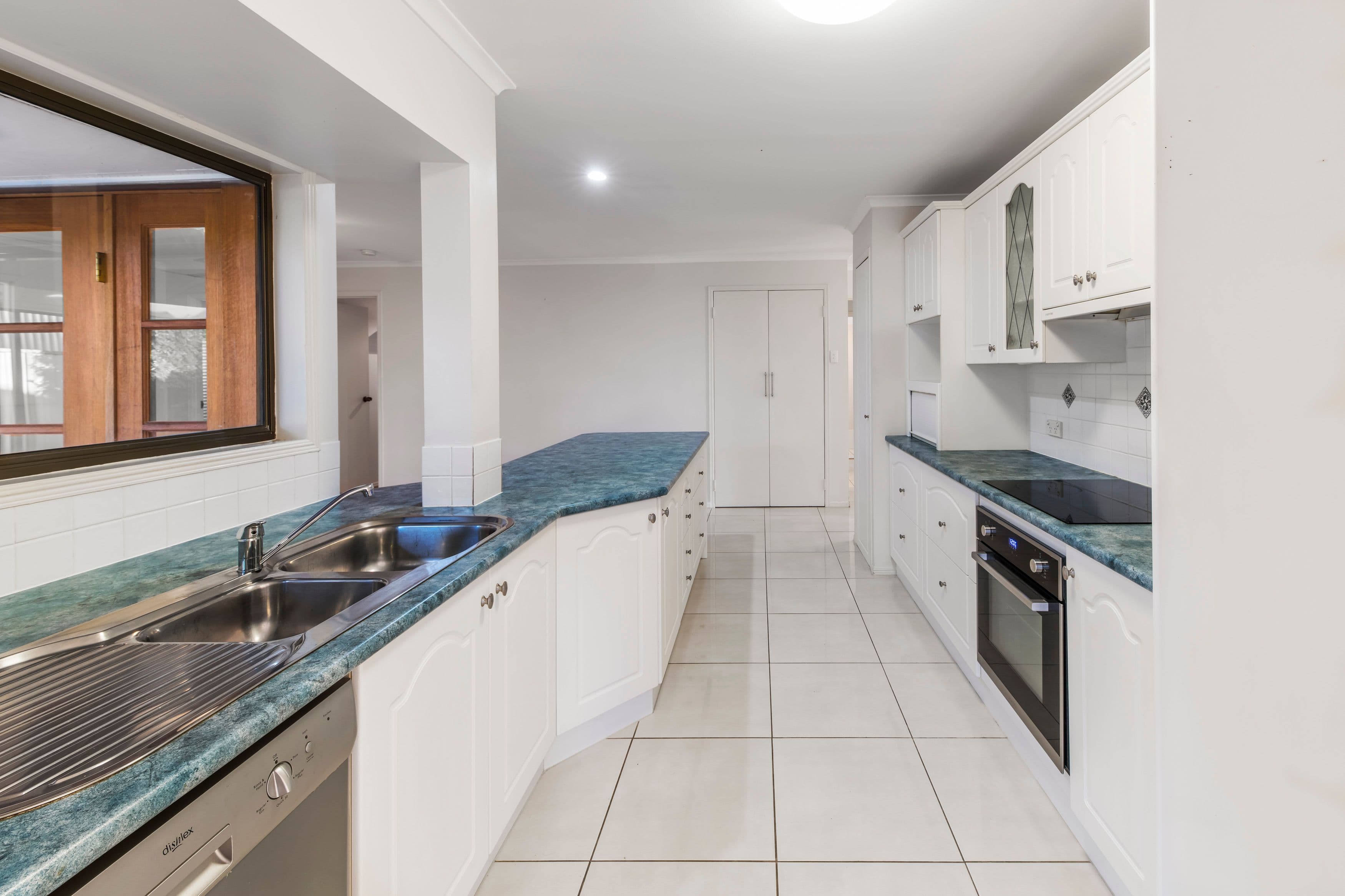 3 Ebbro Court, Daisy Hill QLD 4127, Daisy Hill - Thumbnail 2